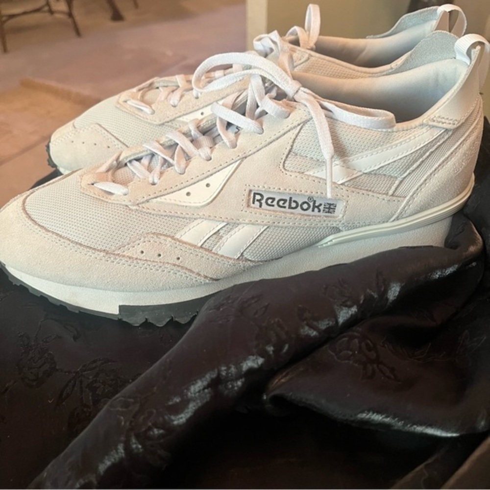 Reebok 10.5 Men's White Tennis Sneakers